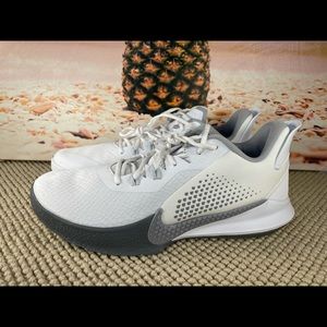 Nike mamba fury white/wolf grey basketball